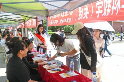 吉林外国语大学2025年研究生招生现场咨询会顺利举行